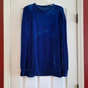 Fee et Rit long sleeve royal blue velour tunic style top, size 8.